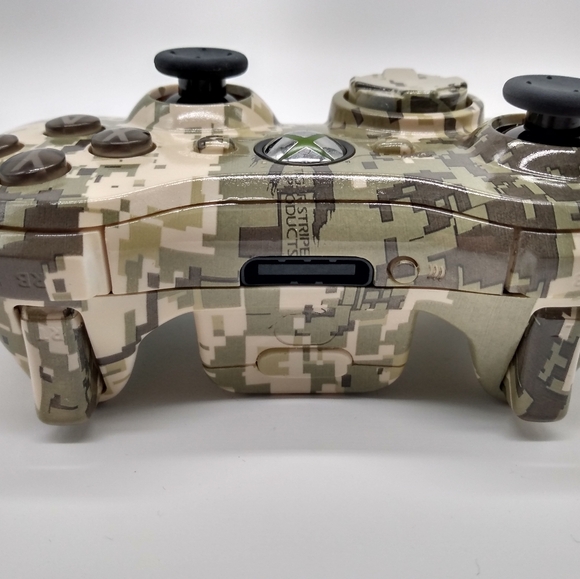 Custom Xbox wireless controller - Picture 3 of 6